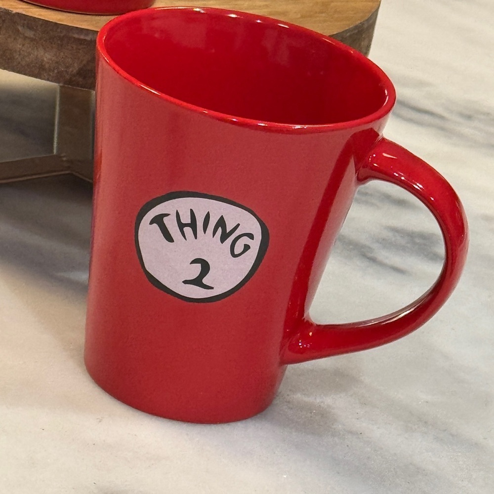 Set of Dr. Seuss Thing 1 & Thing 2 Red Ceramic Mugs Cups 12 oz - Picture 3 of 7
